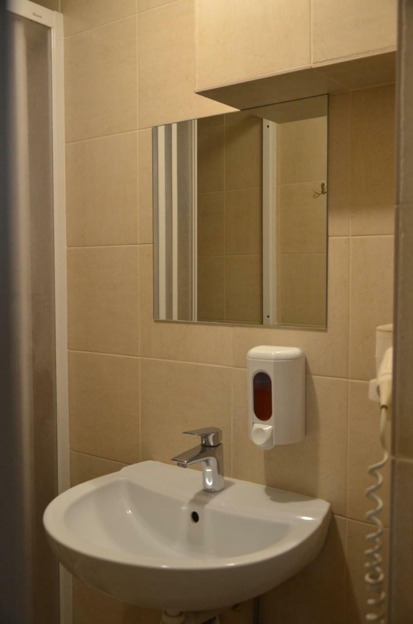 Hostel Vshokoladi Kijev Kültér fotó